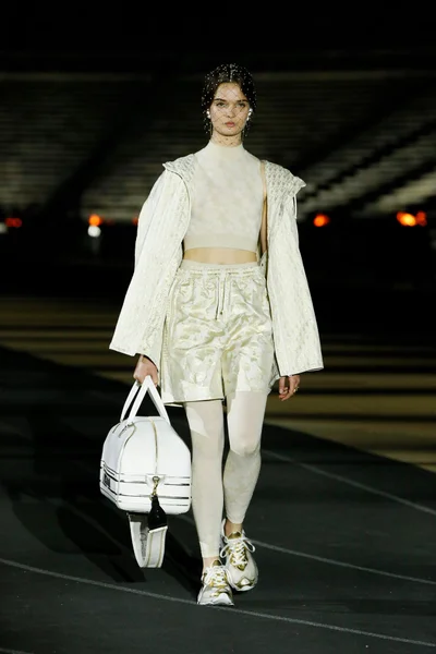 Look 72